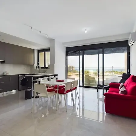 Apartment Modern Only Steps From *